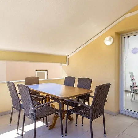 Rona Goran Apartment