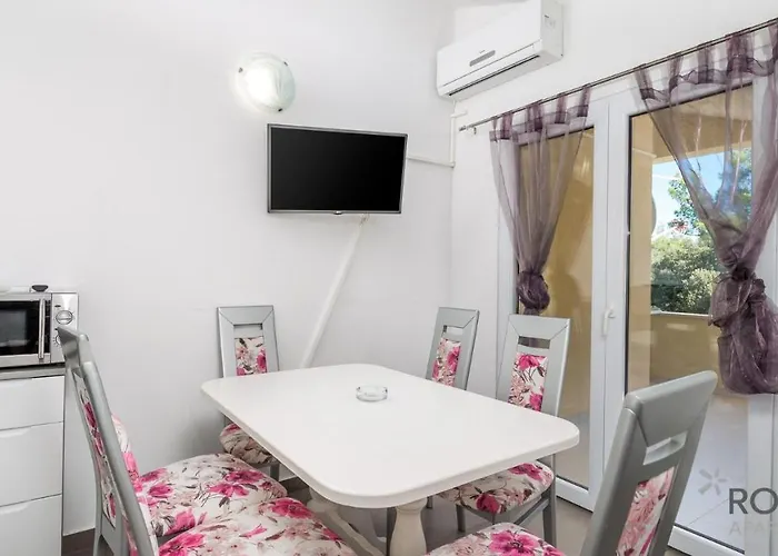 Apartment Rona Goran Šimuni